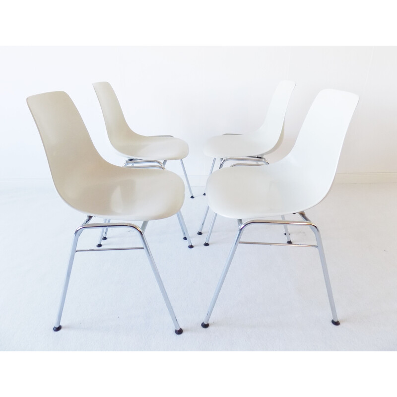 Ensemble de 4 chaises vintage en fibre de verre de Georg Leowald pour Wilkhahn, 1960