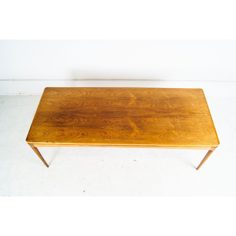 Tbale basse vintage en chêne scandinave 1960