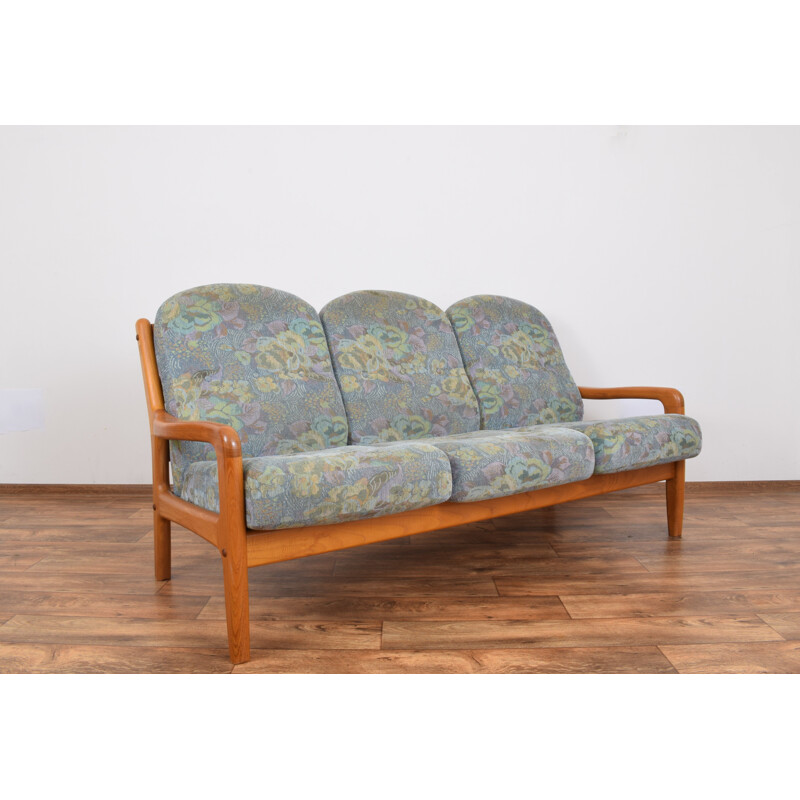 Mid-Century Danish Teak Sofa from Dyrlund, 1970s.