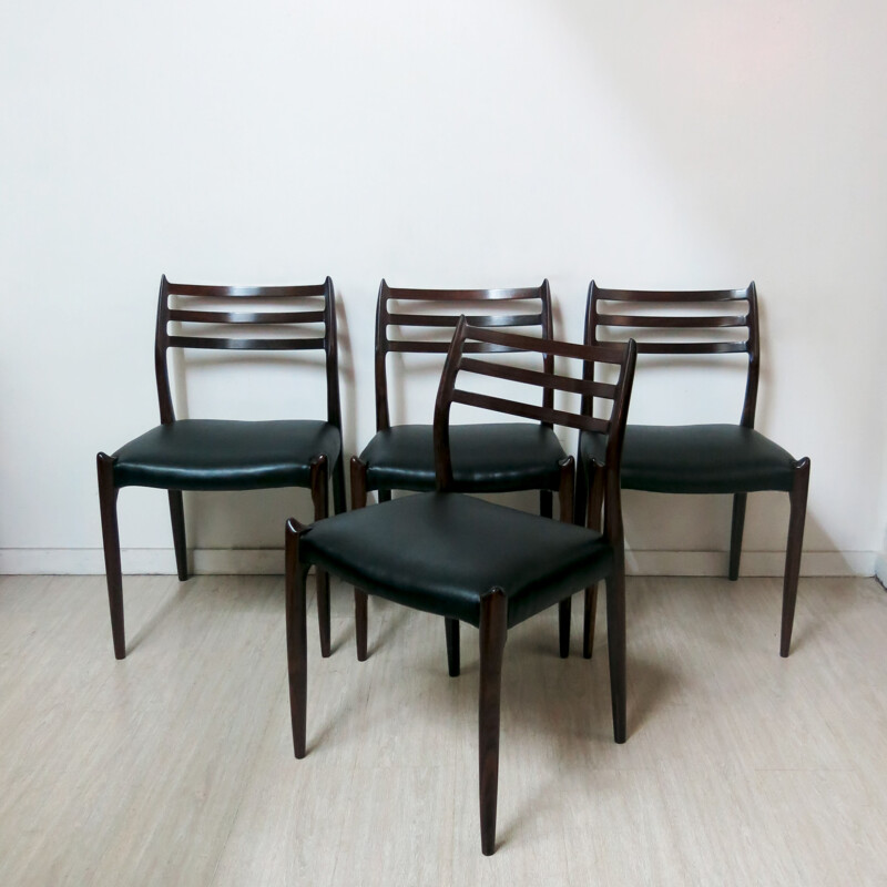 Suite de 4 chaises JL Moller Mobelfabrik, Niels O. MOLLER - 1960