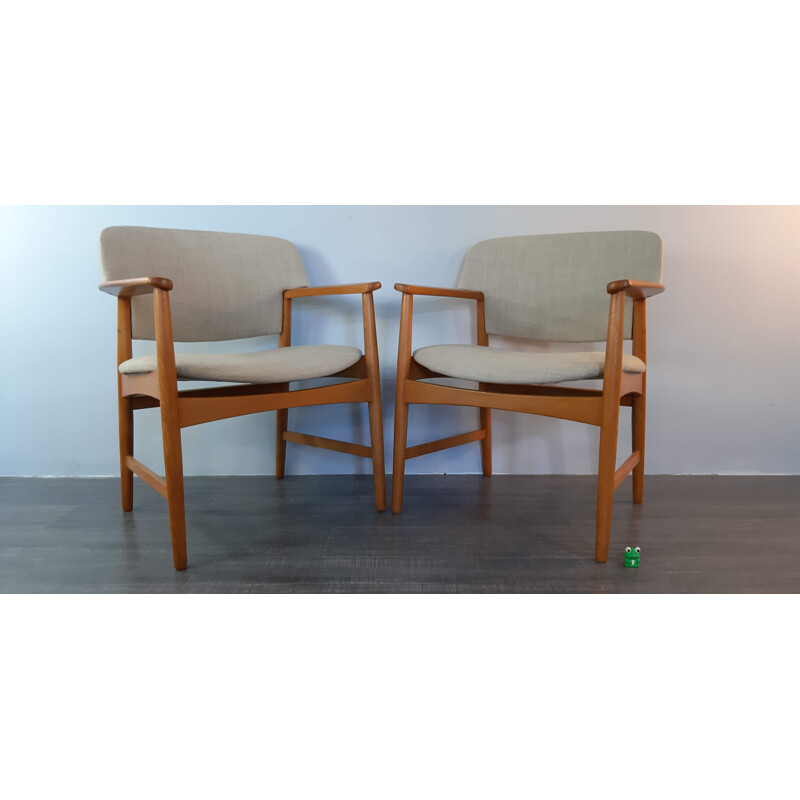 Pair of vintage oak chairs by Larsen and Madsen for Fritz Hansen, Denmark 1950