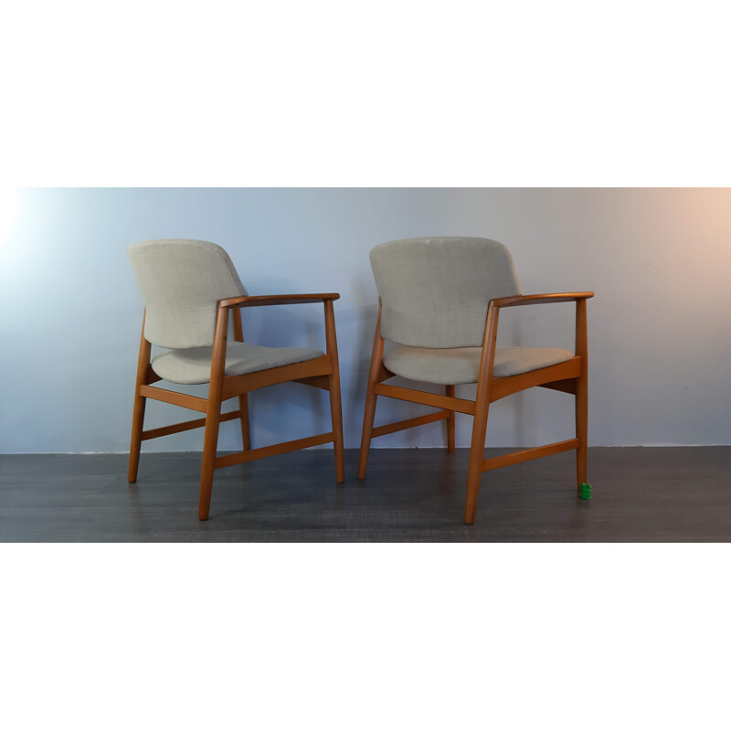 Par de cadeiras de carvalho vintage de Larsen e Madsen para Fritz Hansen, Dinamarca 1950