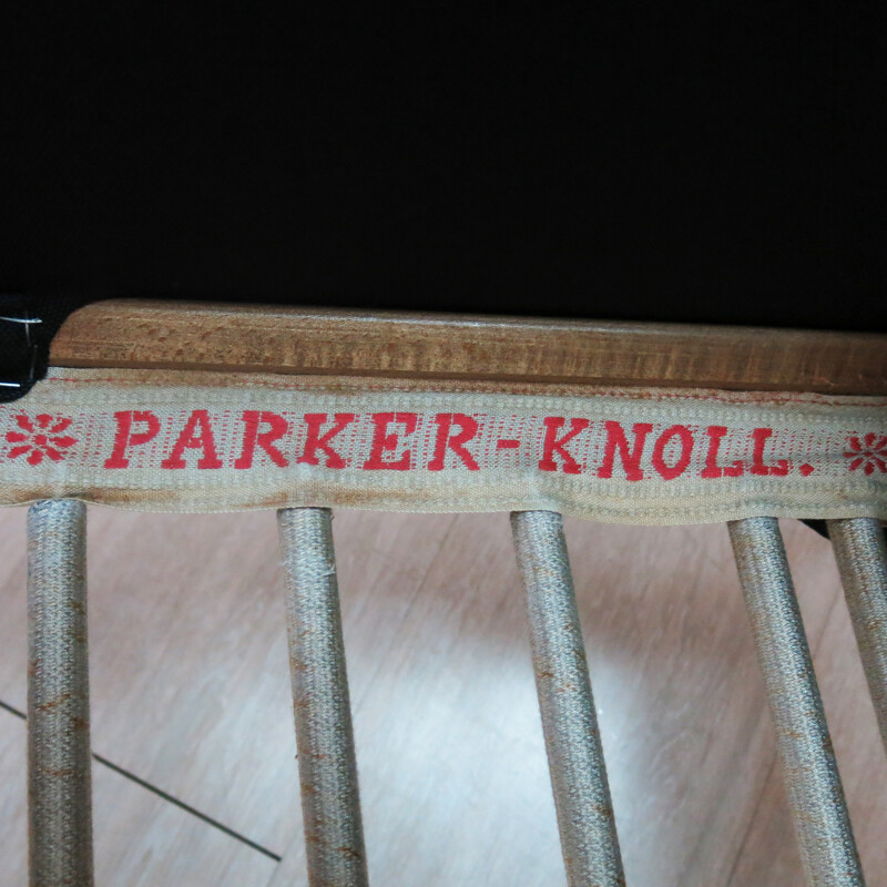 Fauteuil vintage Parker Knoll en teck et tissu noir - 1960