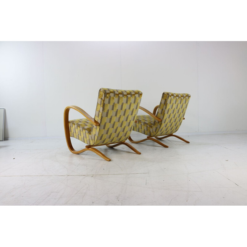 Paire de fauteuils lounge en tissu et velours par Jindrich Halabala