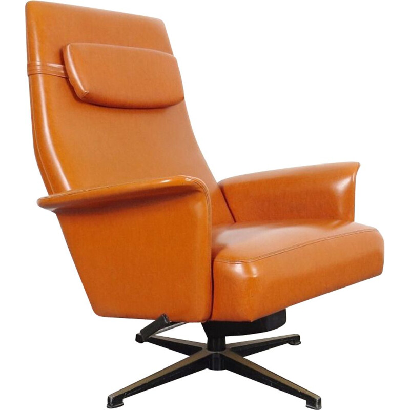 Vintage oranje lederen fauteuil, Tsjechoslowakije, 1970