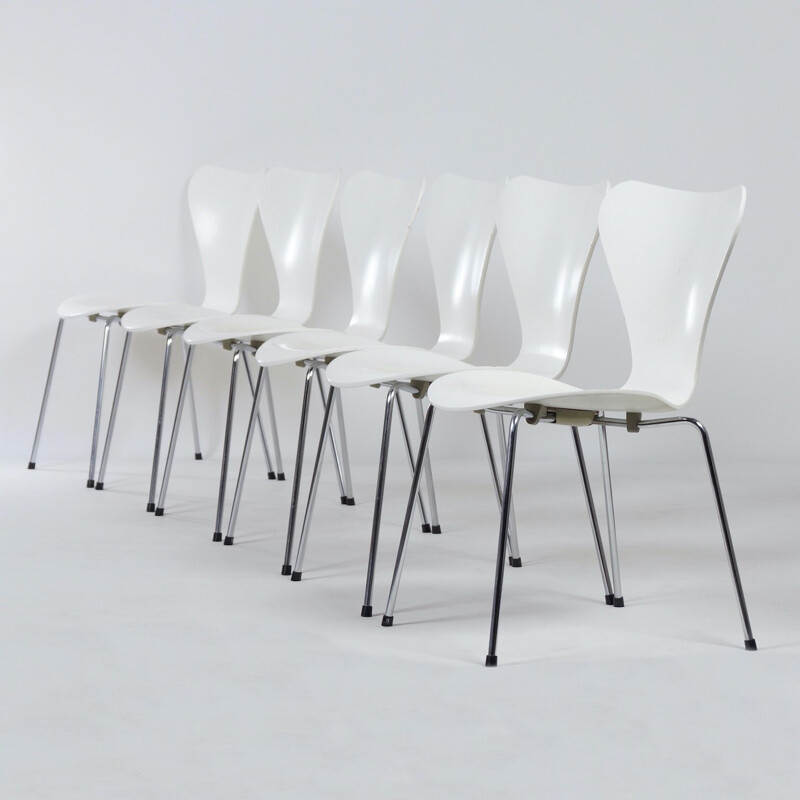 Set of 6 vintage White Butterfly Chairs by Arne Jacobsen for Fritz Hansen, 1950s
