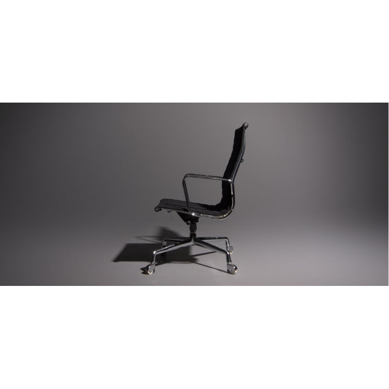 Vintage office chair EA119 by Charles & Ray Eames for Herman Miller