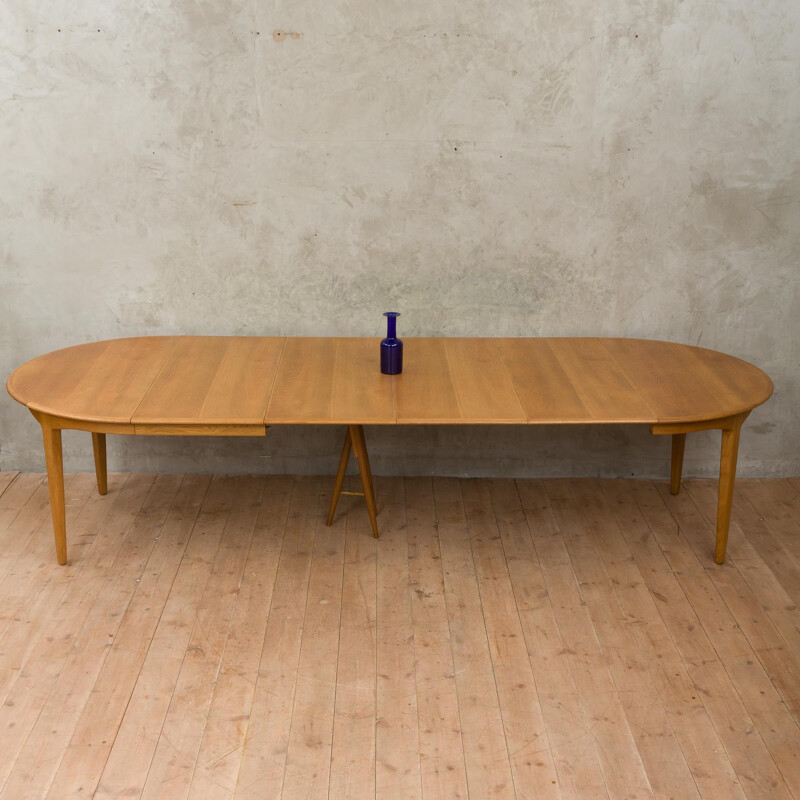 Vintage oak extendable table model 62 by Henning Kjaernulf, 1960s