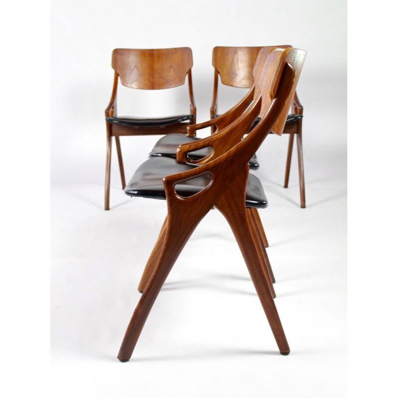 Ensemble de 4 chaises à repas vintage par Arne Hovmand Olsen pour Mogens Kold, 1960