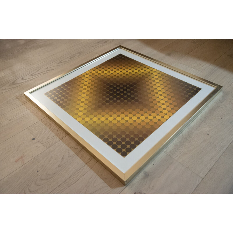 Sérigraphie vintage en aluminium doré et verre par Victor Vasarely