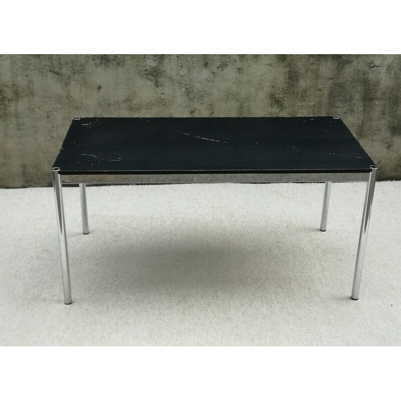 Table vintage en acier chromé et plateau en bois laqué noir, 1980