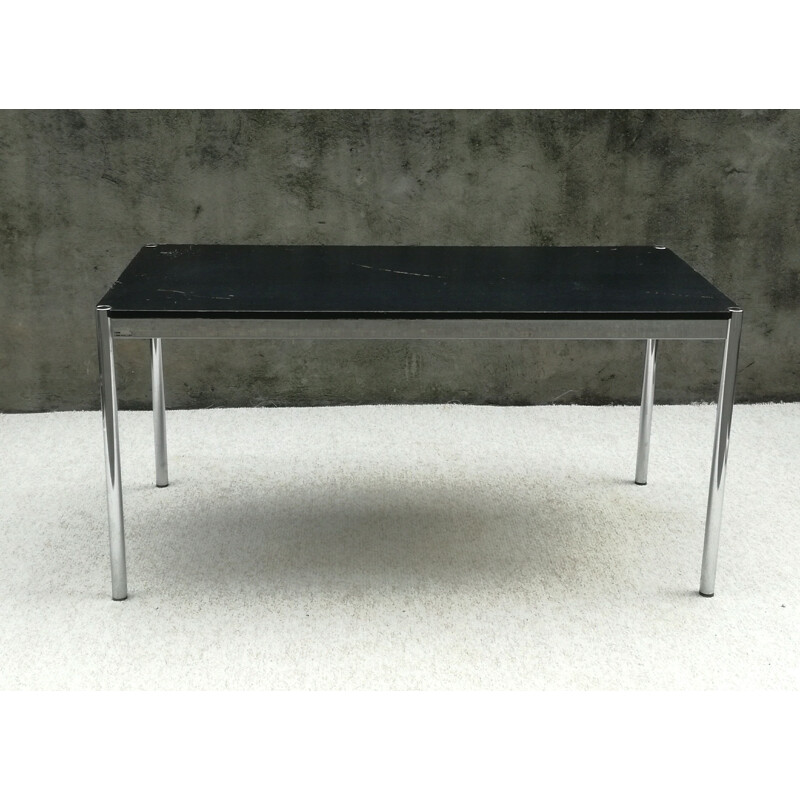 Table vintage en acier chromé et plateau en bois laqué noir, 1980