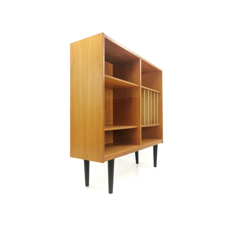 Vintage Media unit in oak by Carlo Jensen from Hundevad, 1970s