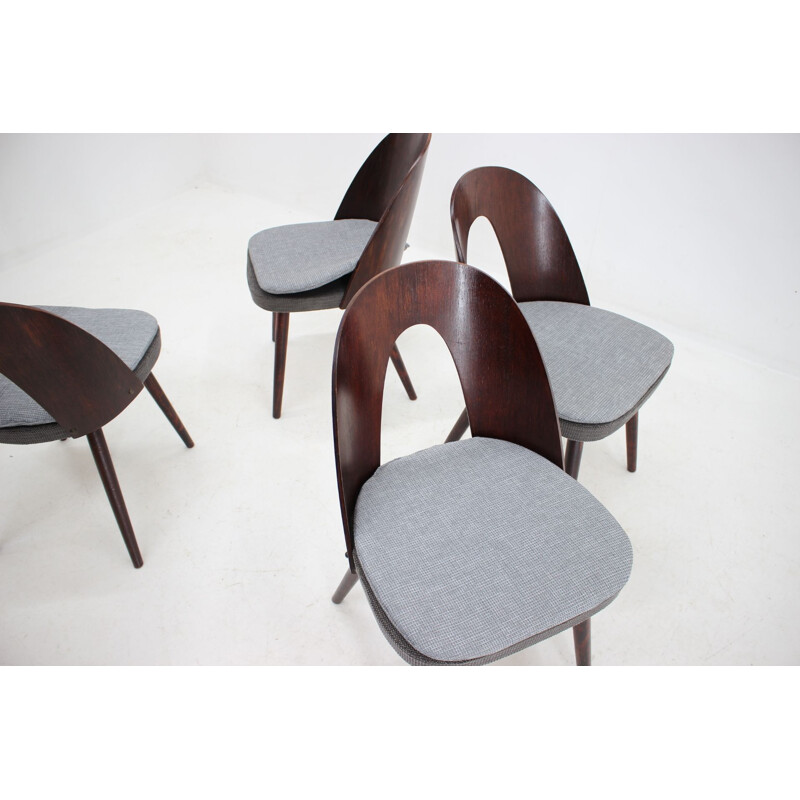 Ensemble de 4 chaises à repas vintage par Antonin Suman, 1960