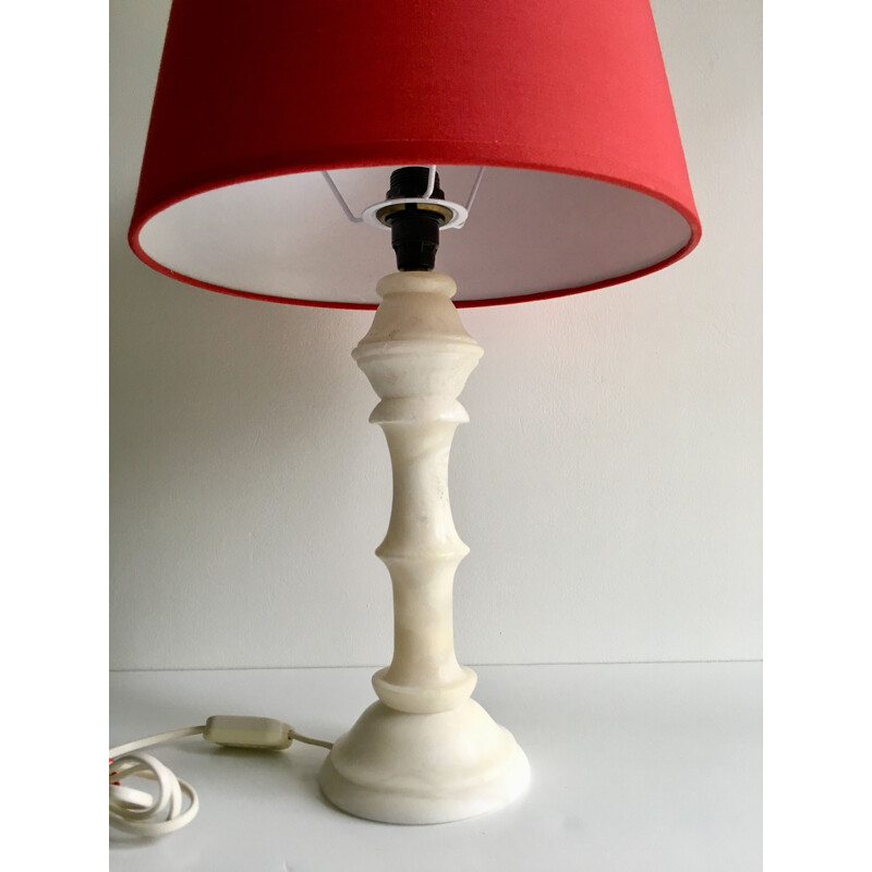 Lampe vintage en albâtre et tissu rouge
