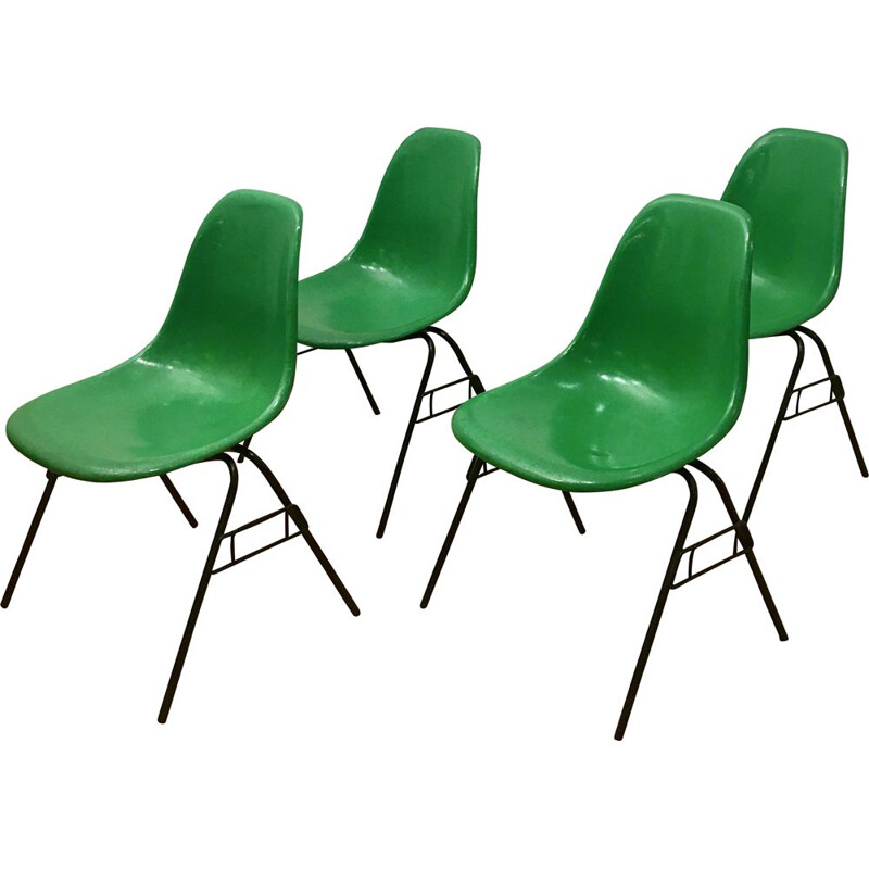 Set of 4 DSS chairs by Charles and Ray Eames, green Kelly