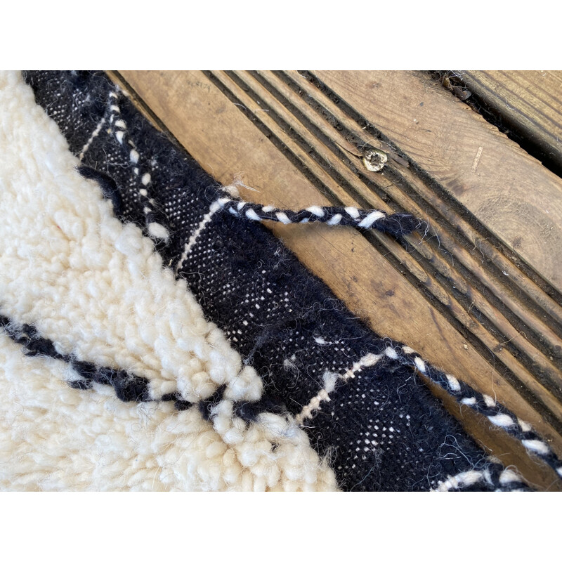 Vintage Berber wool rug, handmade by Beni Ouarain
