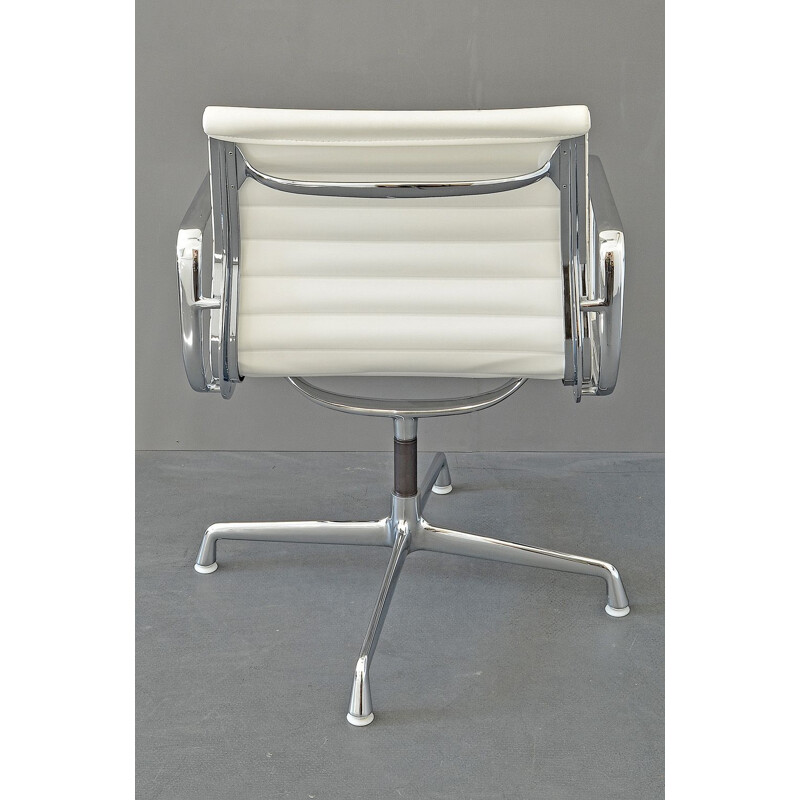 Chaise pivotante vintage en aluminium EA 108 de Charles & Ray Eames pour Vitra, 1980