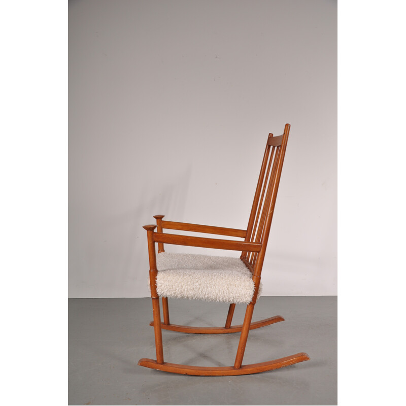 Vintage rocking chair in teak - 1950s