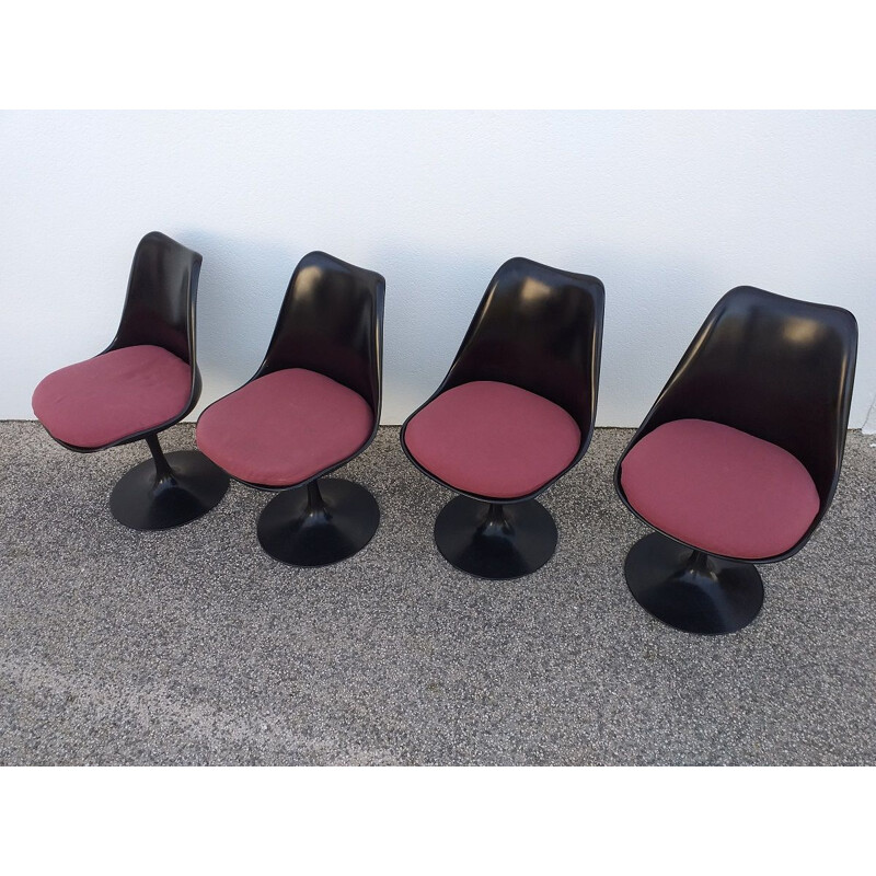 Vintage tulip chairs by Saarinen for Knoll