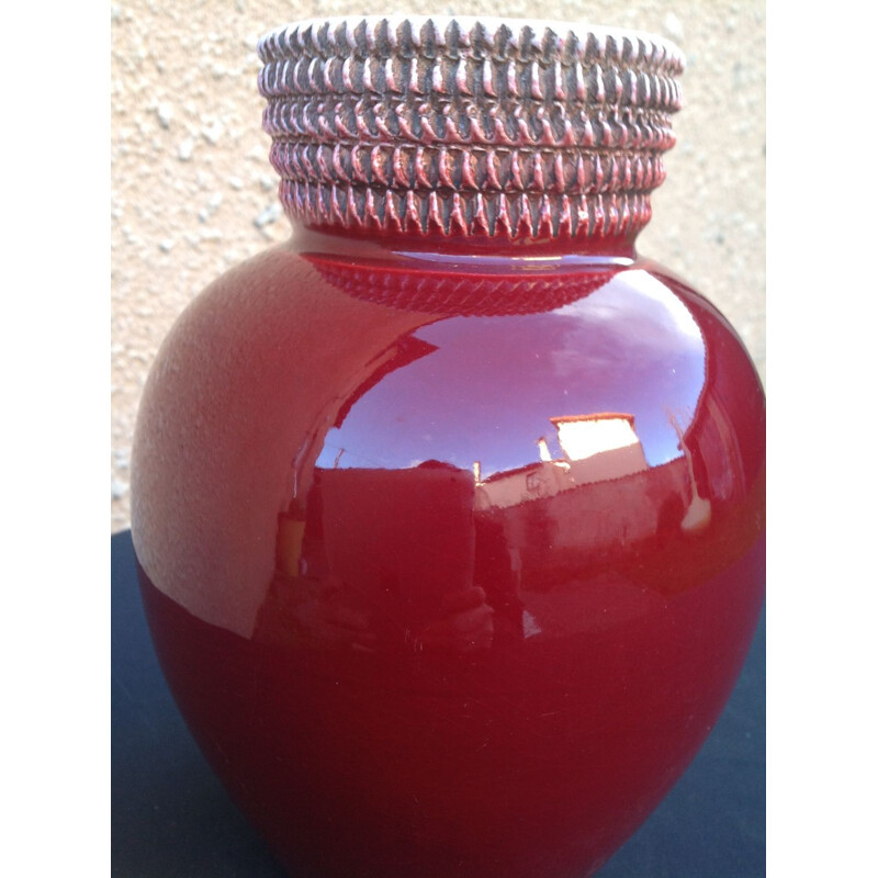 Vase vintage rouge sang par Pol Chambost 1950-1960