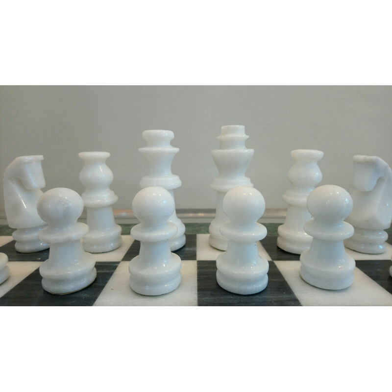 Large vintage chess board and vintage chess sets in onyx marble