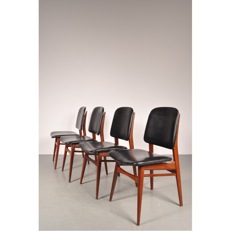 Suite de 4 chaises en teck et simili cuir noir, Louis VAN TEEFFELEN - 1950