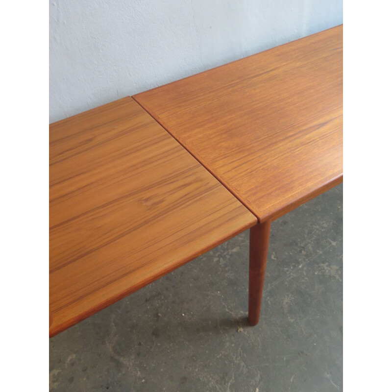 Vintage danish extendable dinning table in teakwood, 1960s