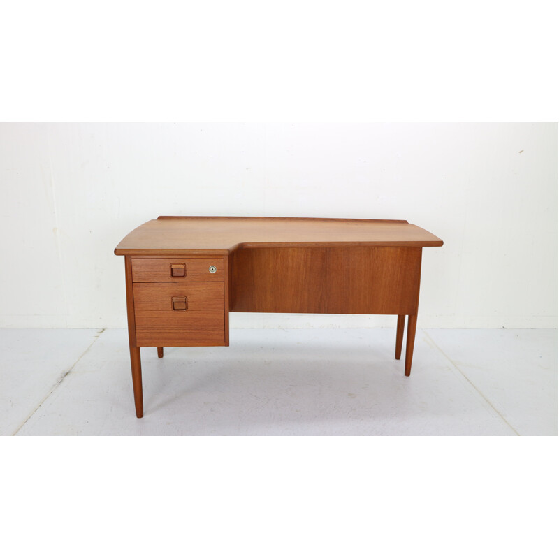 Vintage Scandinavian Boomerang Teak Desk by Göran Strand for Lelångs Möbelfabrik, 1950s