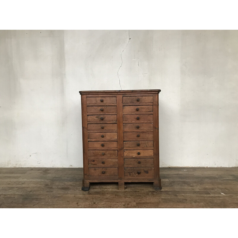 Mueble vintage de madera de abeto con cajones