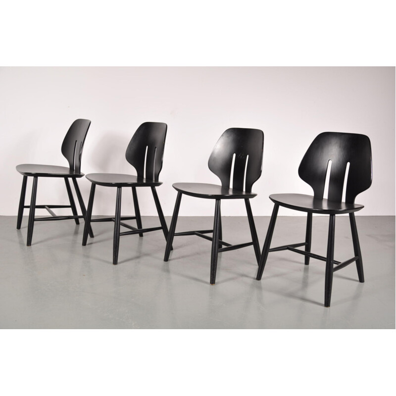 Set of 4 black Scandinavian chairs in wood,  Ejvind A. JOHANSSON - 1950s