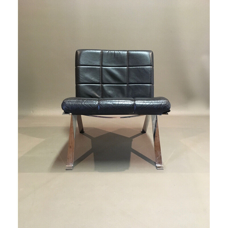 Vintage black leather armchair by Hans Eichenberger 1960