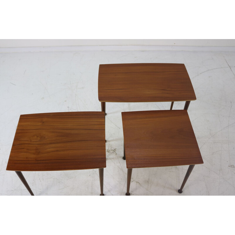 Set of 3 vintage nesting tables in teakwood 