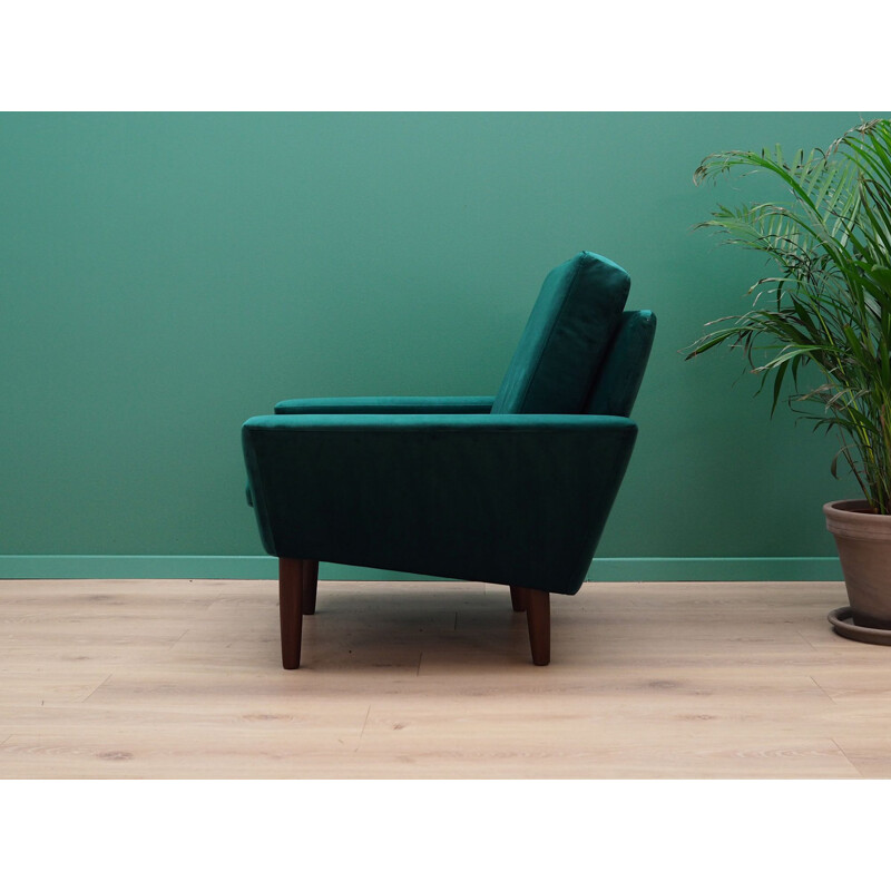 Vintage armchair in green velour, Scandinavian design, 1960-1970