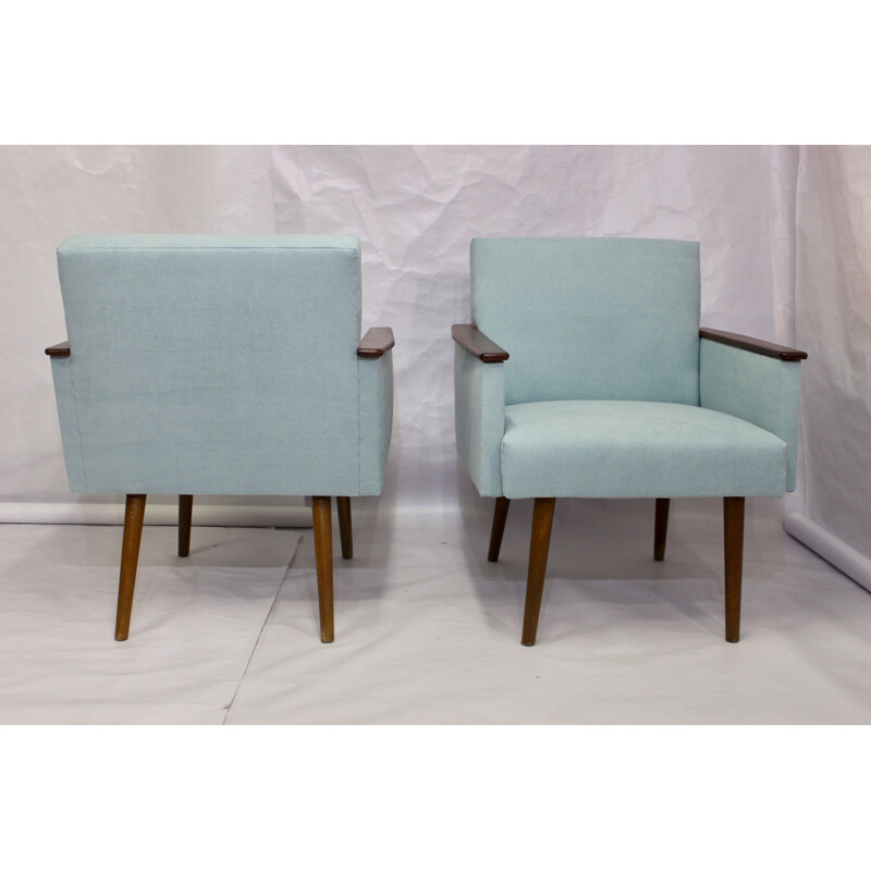 Paire de fauteuils cube tissu bleu claire année 1960 entièrement restaurée