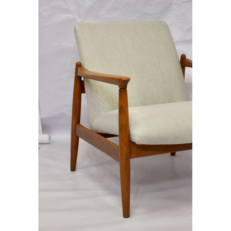 Fauteuil vintage GFM-142 en tissu beige par Edmund Homa 1960 