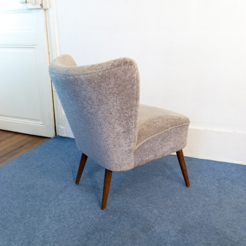 Fauteuil cocktail en velours gris et chêne - 1960