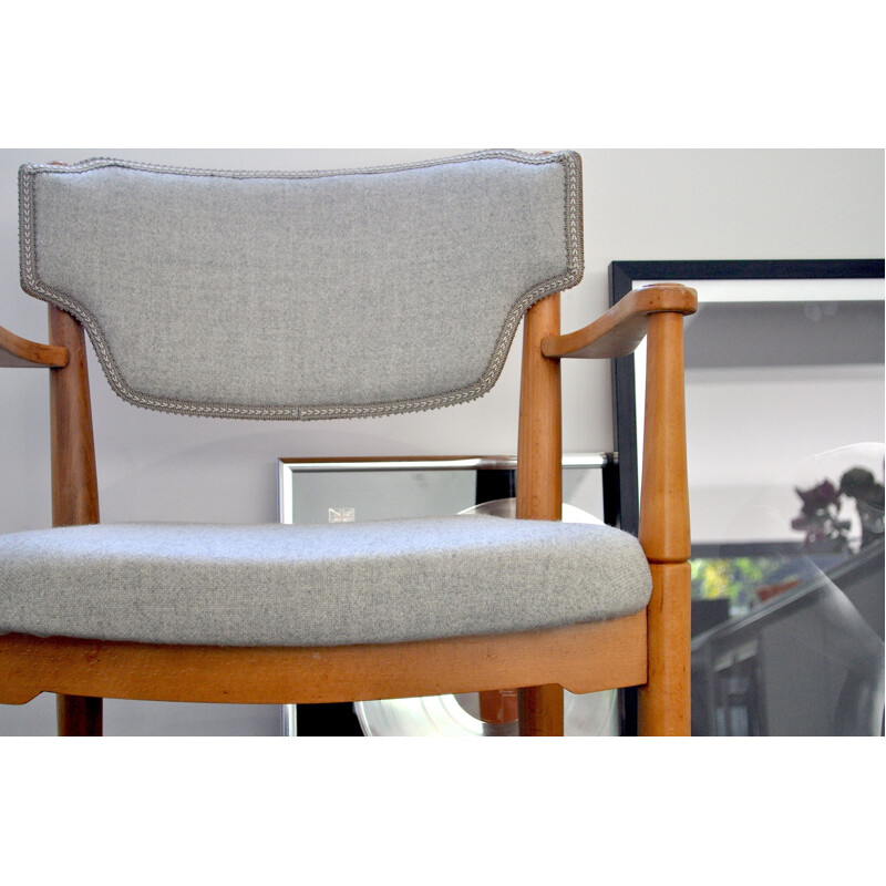 Vintage teak chair in grey wool