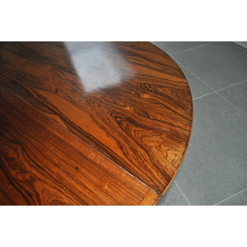 Vintage round extendable Dining Table in Rosewood 