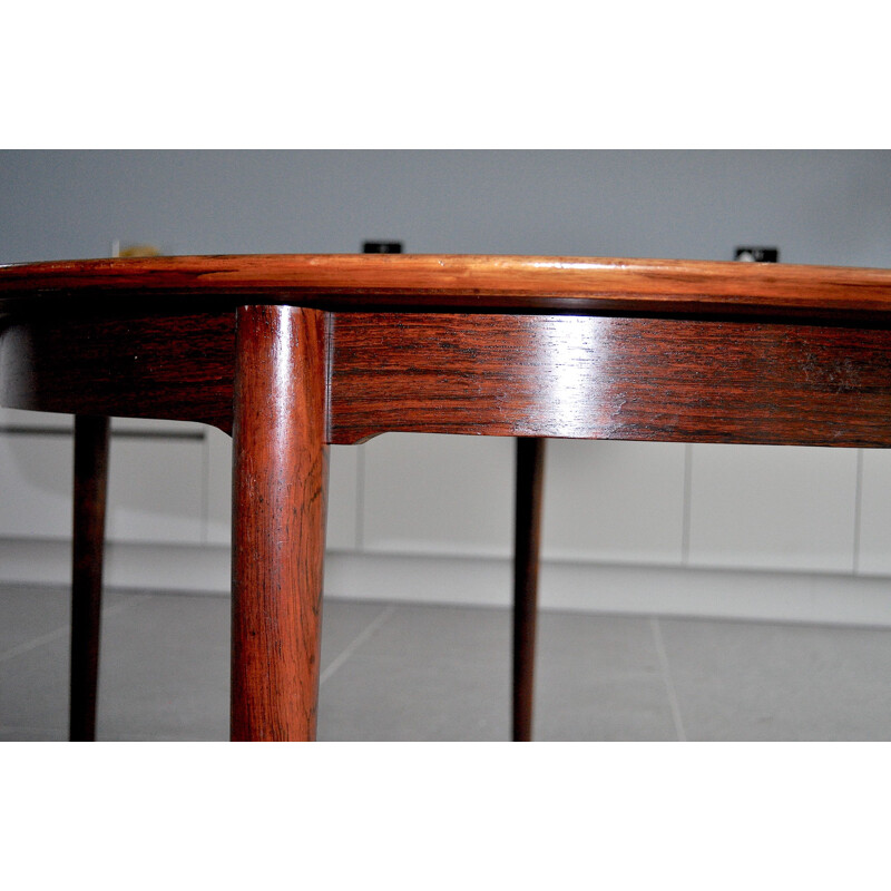 Vintage round extendable Dining Table in Rosewood 