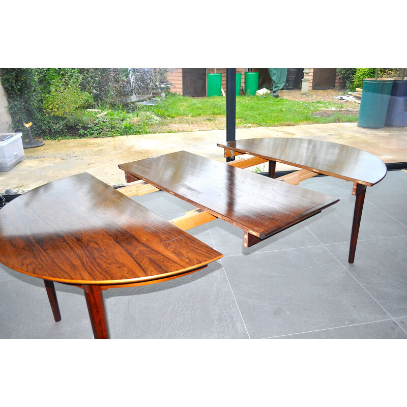 Vintage round extendable Dining Table in Rosewood 