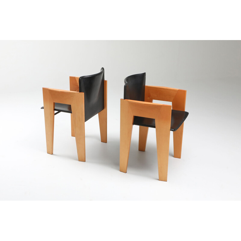 Sculptural leather and wood vintage chair By Arco, 1980s