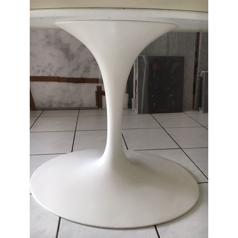 Vintage white laminate dining table by Eero Saarinen for Knoll