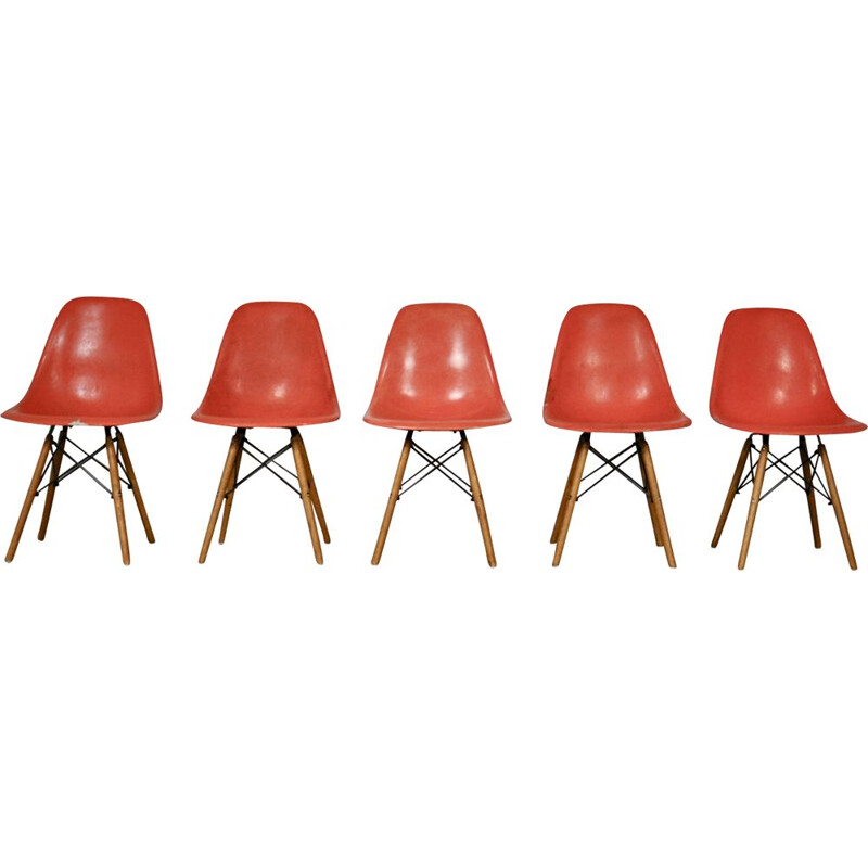 Set of 5 Charles and Ray Eames DSW dining chairs for Herman Miller, 1970's