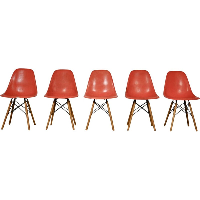 Set of 5 Charles and Ray Eames DSW dining chairs for Herman Miller, 1970's