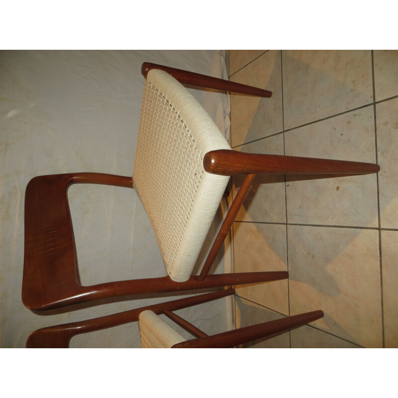 Set of 4 vintage Danish teak N 75 chairs by Moller 