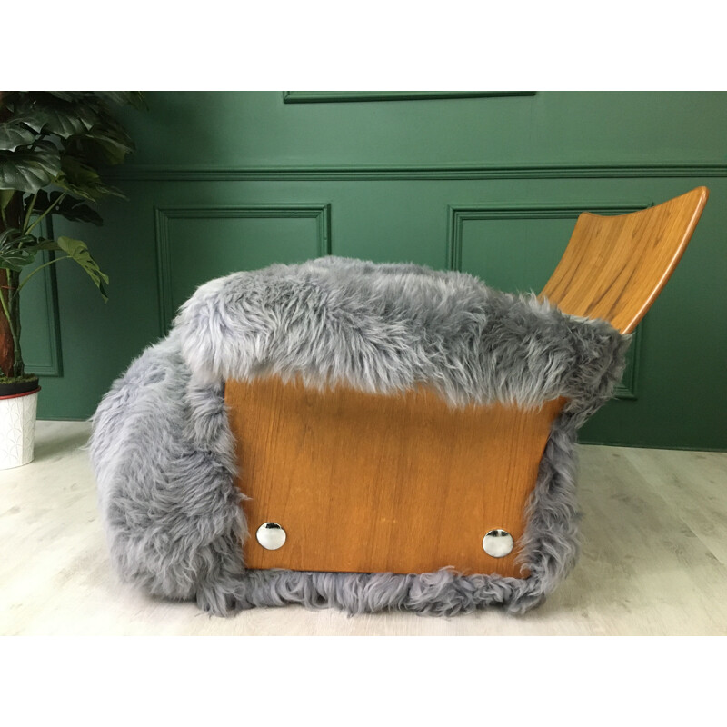 Fauteuil "Saddle" Vintage en fourrure de mouton ett  teck  by G PLAN