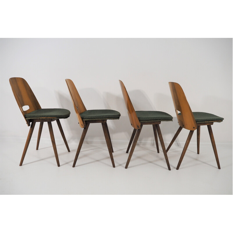 Ensemble de 4 chaises à repas vintage de Tatra, 1960