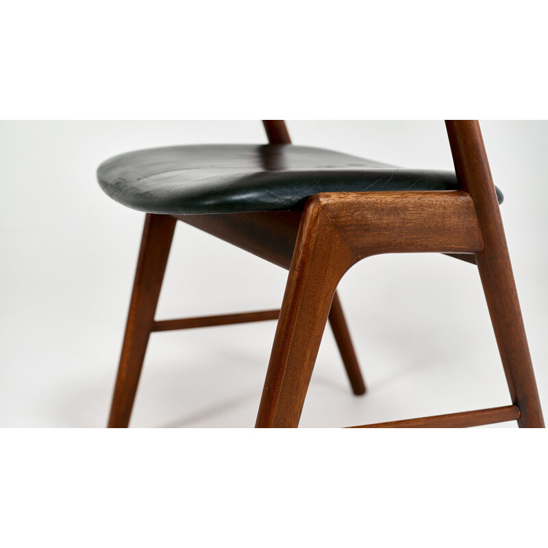 Vintage chair model 32 by Kai Kristiansen for Korup Stolefabrik