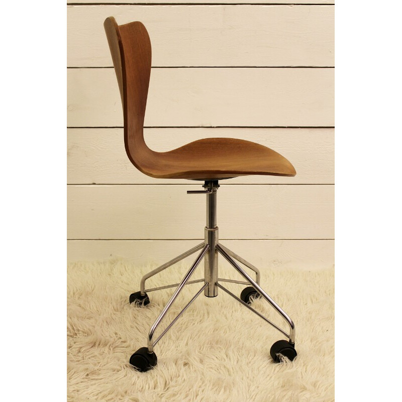 Fritz Hansen desk chair, Arne JACOBSEN - 1955